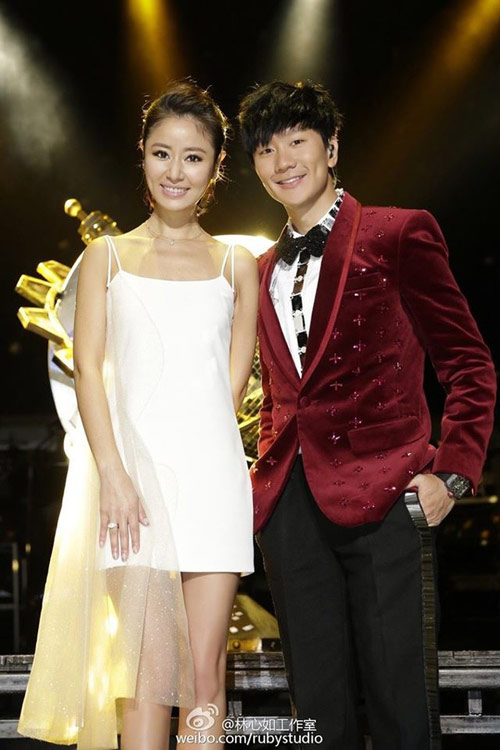 Lâm Tâm Như bất ngờ khoe giọng ngọt ngào - 1