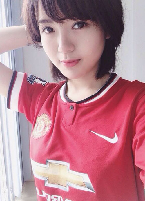 #039;Hot girl MU#039; xinh ngất ngây gây #039;bão#039; cộng đồng mạng - 1