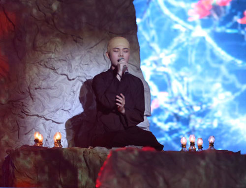 Giang Hồng Ngọc #039;xuống tóc#039; vì nghệ thuật - 3