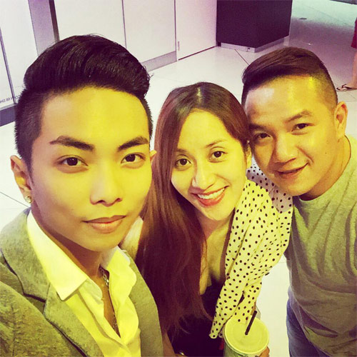 Phan Hiển “hộ tống” Khánh Thi đi xem phim - 2