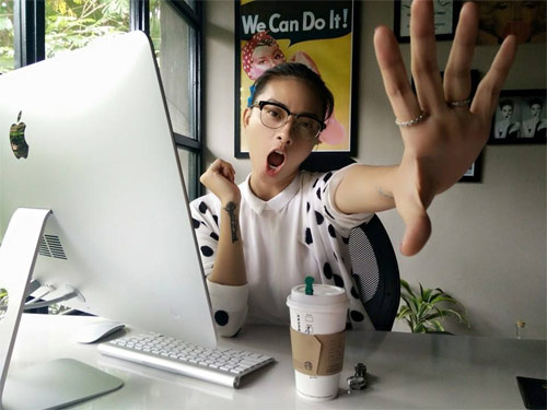 Phan Hiển “hộ tống” Khánh Thi đi xem phim - 10