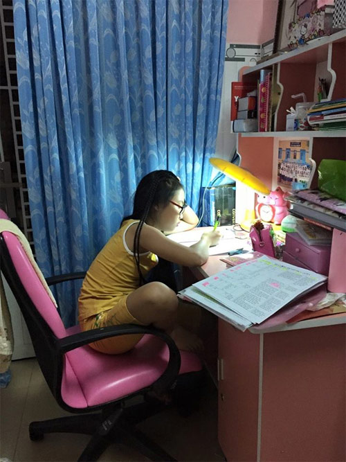 Phan Hiển “hộ tống” Khánh Thi đi xem phim - 12