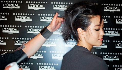 4 cách tạo kiểu tóc đẹp như người mẫu - 12