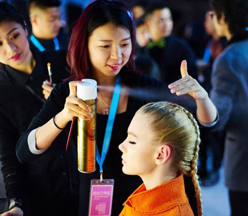 4 cách tạo kiểu tóc đẹp như người mẫu - 19