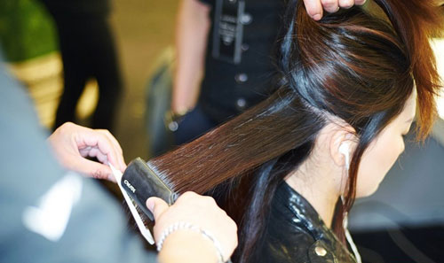 4 cách tạo kiểu tóc đẹp như người mẫu - 2