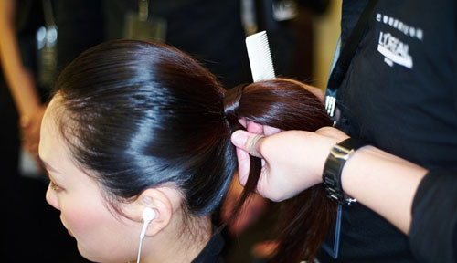 4 cách tạo kiểu tóc đẹp như người mẫu - 3