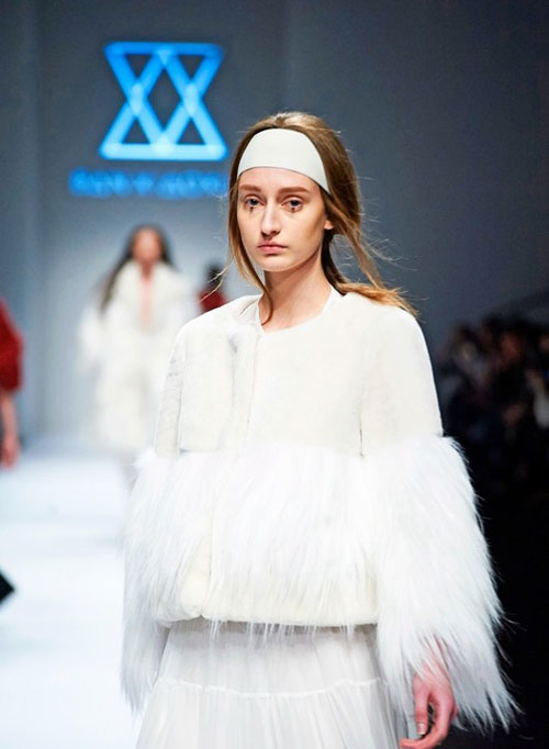 4 cách tạo kiểu tóc đẹp như người mẫu - 6