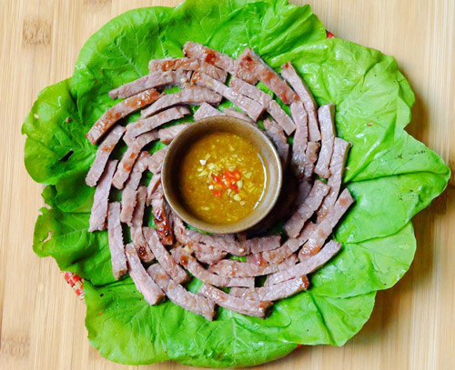 Cách làm bò cuốn lá cải - 7