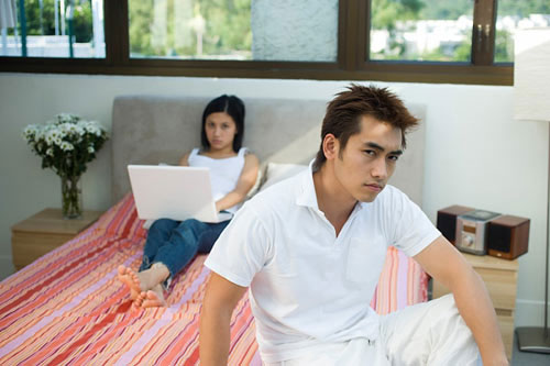 Buồn vì chồng toàn nói trống không với vợ - 1