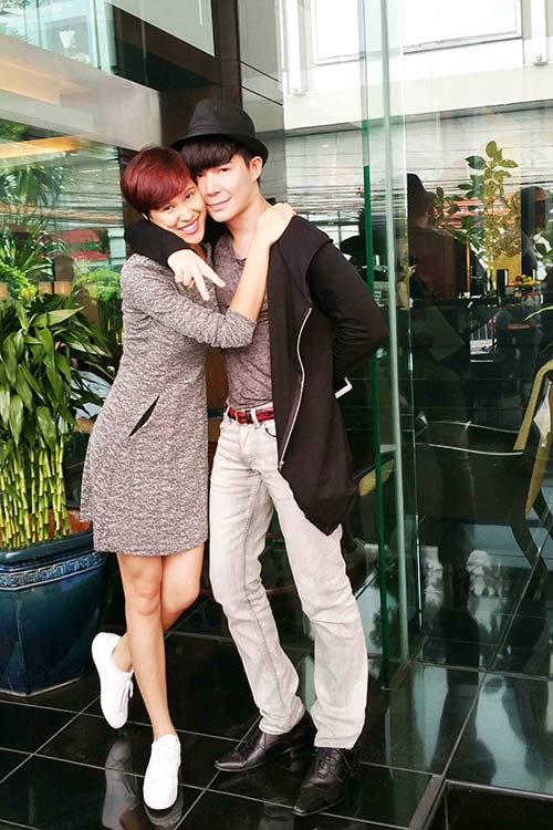 Nathan Lee ôm chặt Phương Mai trên đất Thái - 2
