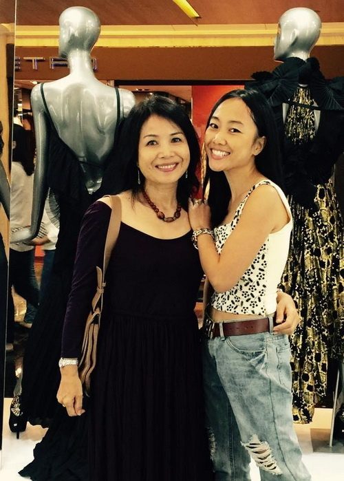 Đoan Trang quot;trốnquot; con gái sang Singapore mừng chồng - 9