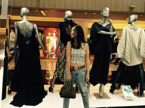 Đoan Trang quot;trốnquot; con gái sang Singapore mừng chồng - 7