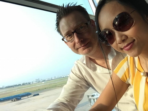 Đoan Trang quot;trốnquot; con gái sang Singapore mừng chồng - 12