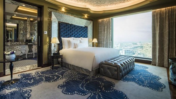 Báo Mỹ hết lời ca tụng khách sạn của nhà vợ Thanh Bùi - 5