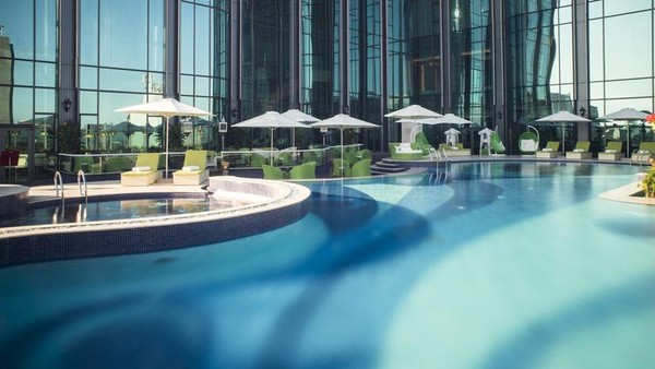 Báo Mỹ hết lời ca tụng khách sạn của nhà vợ Thanh Bùi - 10