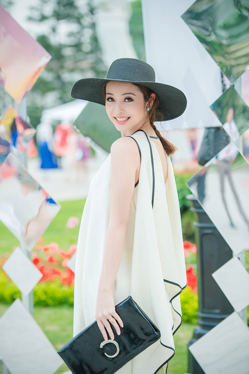 Học sao Việt cách chống nắng bảo vệ da - 3