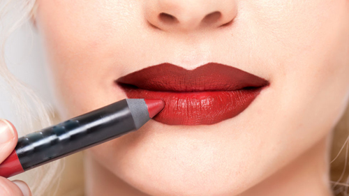 Tạo đường cong môi đỏ như ngôi sao huyền thoại - 4