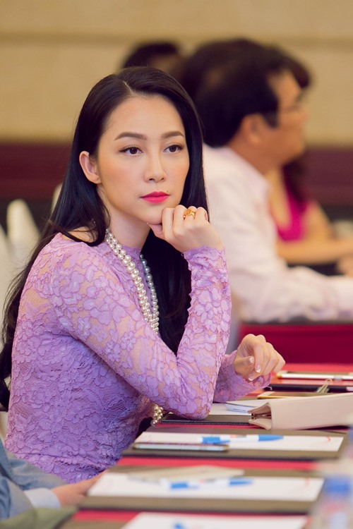Linh Nga đi xế hộp bạc tỷ đến dự sự kiện - 6