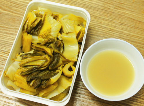 Cá diêu hồng om dưa cải chua - 3