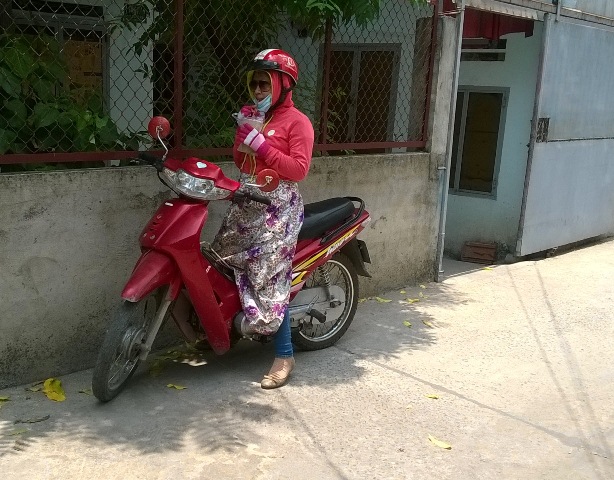 Người Sài Gòn chống chọi nắng nóng đỉnh điểm - 6