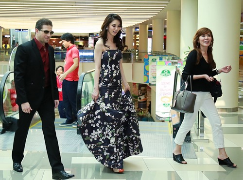 Hà Hồ rạng rỡ đọ sắc vóc cạnh HHHV Thế giới 2007 - 1