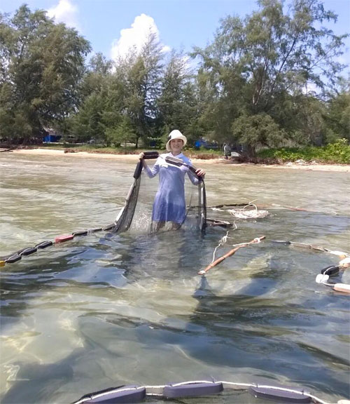 HH Kỳ Duyên đẹp hút hồn trong bộ quân phục - 15