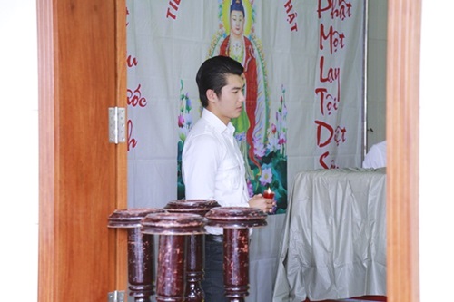 Người thân, đồng nghiệp khóc nghẹn trong tang lễ Duy Nhân - 6