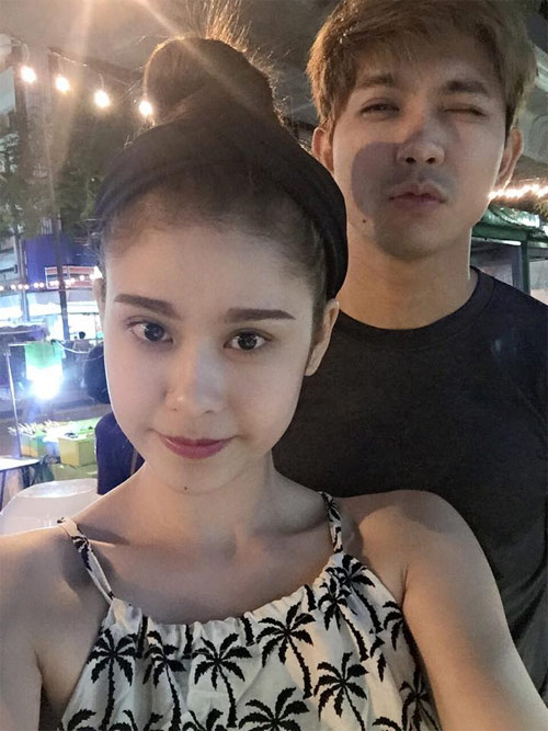 Trương Quỳnh Anh quot;xì tinquot; đi ăn cùng Tim ở Thái Lan - 1
