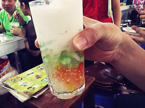 Hàng chè ngon 40 năm tuổi ở chợ Bến Thành - 4