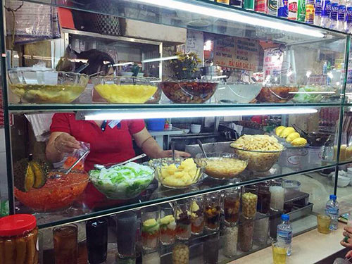 Hàng chè ngon 40 năm tuổi ở chợ Bến Thành - 2