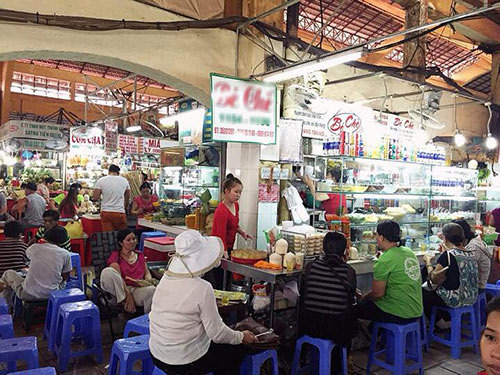 Hàng chè ngon 40 năm tuổi ở chợ Bến Thành - 1