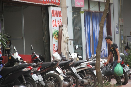 Cận cảnh đường đi của cá thối từ chợ đến quán ăn - 8