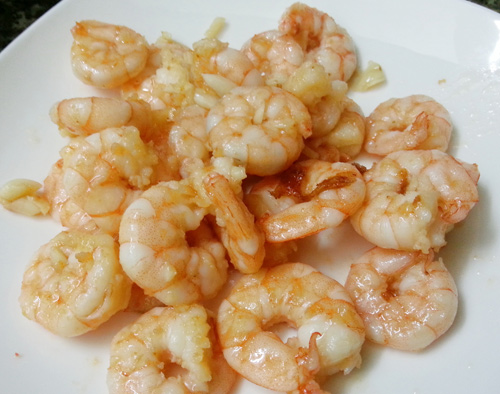 Tôm xào bí ngòi đơn giản ngon cơm - 9