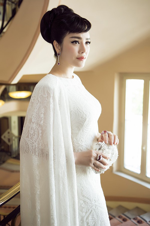 Soi hàng hiệu xa xỉ từ đầu đến chân của Lý Nhã Kỳ ở Pháp - 8