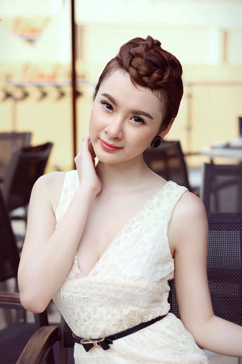 Khen chê quanh thời trang tóc của Angela Phương Trinh - 5