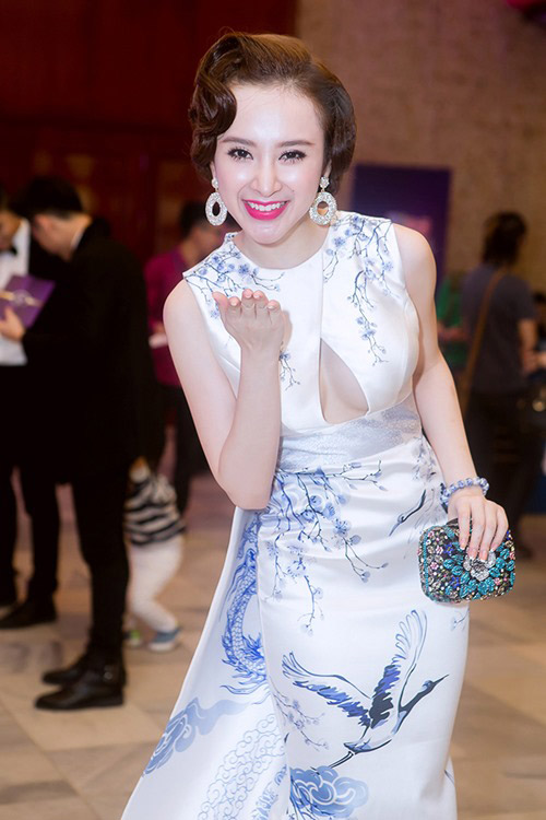 Khen chê quanh thời trang tóc của Angela Phương Trinh - 7