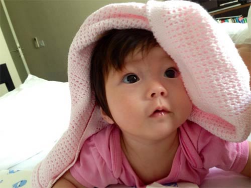 Clip cận cảnh gương mặt cực xinh con gái Đoan Trang - 4