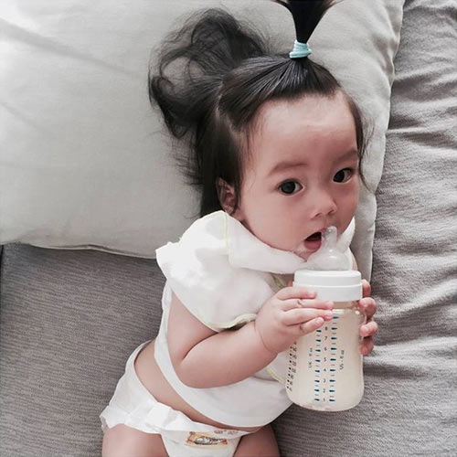 Clip cận cảnh gương mặt cực xinh con gái Đoan Trang - 6