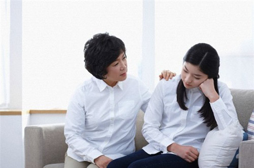 Mẹ chồng ngỡ ngàng vì nhan sắc thật của con dâu - 1