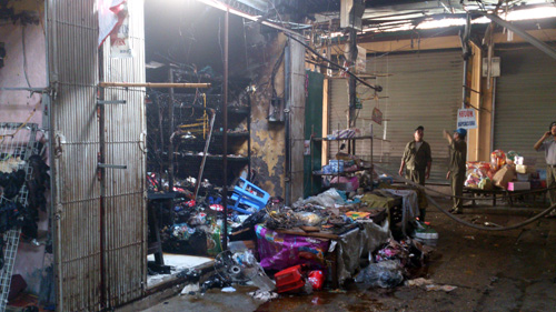 Hà Nội: Cháy chợ Phùng Khoang, 3 người nhập viện - 5