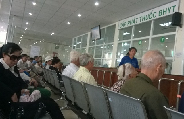 TP.HCM: Nắng nóng, nhiều người nhập viện vì đột quỵ - 1