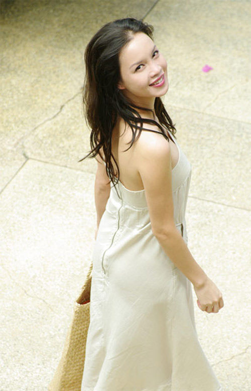 Điểm danh những mỹ nữ trán dô của showbiz Việt - 3