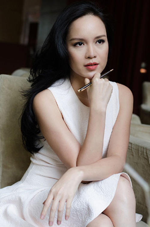 Điểm danh những mỹ nữ trán dô của showbiz Việt - 4