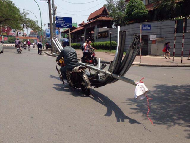 Phát hoảng với quot;người vận chuyểnquot; phiên bản Việt - 1