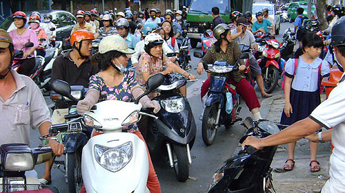 TP.HCM: Các cơ sở bồi dưỡng văn hoá #039;làm ngơ#039; việc giải thể - 1