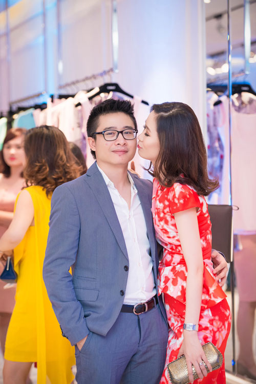 Thụy Vân vai trần, Dương Thùy Linh kín đáo vẫn đẹp - 6