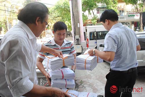Kỳ thi THPT quốc gia: Hà Nội bàn giao hồ sơ tới các cụm thi - 3