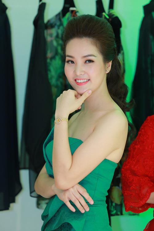 Linh Nga tươi tắn hơn sau sóng gió hôn nhân - 12