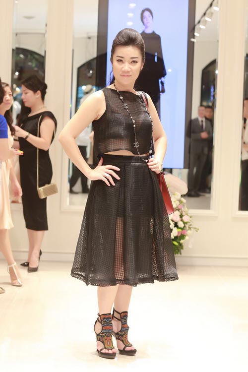 Linh Nga tươi tắn hơn sau sóng gió hôn nhân - 7