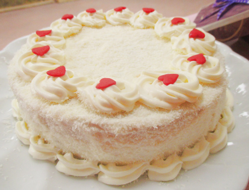 Cách làm bánh gato kem dừa tặng bé - 11